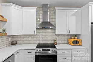 8925 Harrisburg Rd, Charlotte, NC 28215 - Photo 11