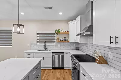 8925 Harrisburg Road, Charlotte, NC 28215 - Photo 9