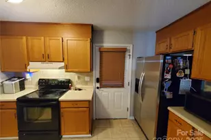 134 Millard Ln, Troutman, NC 28166 - Photo 5