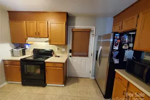 134 Millard Ln, Troutman, NC 28166 - Photo 9