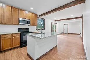 64 Phillips Ln, Spruce Pine, NC 28777 - Photo 7