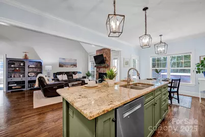 134 Lakeshore Hills Drive, Mooresville, NC 28117 - Photo 17