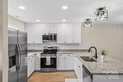 206 Beacon Avenue, Morganton, NC 28655 - Photo 3