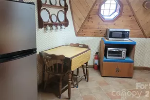 60 Persimmons Ln, Burnsville, NC 28714 - Photo 9