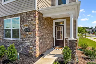 15345 Braid Mdw Dr, Charlotte, NC 28278 - Photo 3