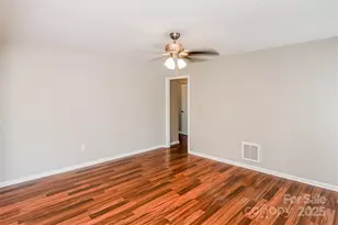9601 Cloverwood Ct, Charlotte, NC 28270 - Photo 5