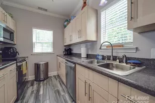 1723 Burgin St, Charlotte, NC 28205 - Photo 17