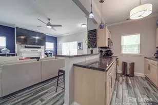 1723 Burgin St, Charlotte, NC 28205 - Photo 11