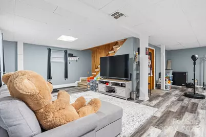 2761 Highland Avenue NE, Hickory, NC 28601 - Photo 23