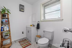 2761 Highland Ave NE, Hickory, NC 28601 - Photo 17