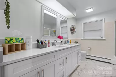 2761 Highland Avenue NE, Hickory, NC 28601 - Photo 15