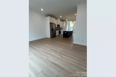 1111 Kokomo Lane, Charlotte, NC 28206 - Photo 3