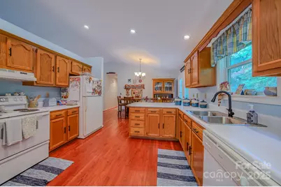 345 Sycamore Ridge Drive, Mars Hill, NC 28754 - Photo 9