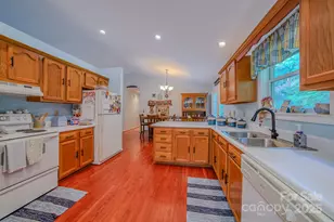 345 Sycamore Ridge Dr, Mars Hill, NC 28754 - Photo 9