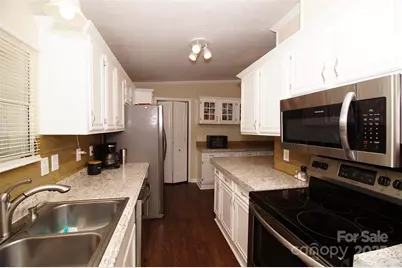 7010 Executive Circle, Denver, NC 28037 - Photo 5