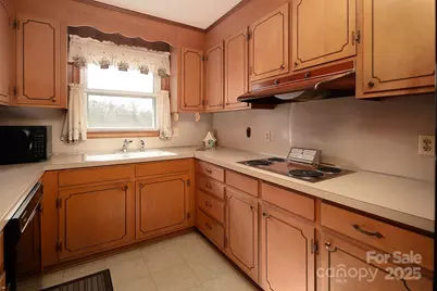 2218 Woodcrest Drive, Kannapolis, NC 28081 - Photo 13