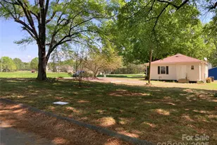 109 Barrett St, Cherryville, NC 28021 - Photo 5