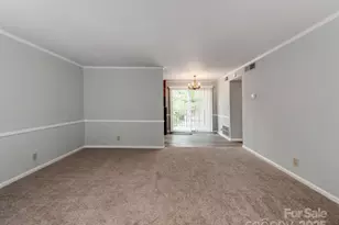 5903 Quail Hollow Rd, Charlotte, NC 28210 - Photo 3