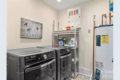 203 6th Avenue W #1B, Hendersonville, NC 28739 - Photo 21