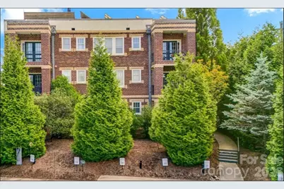 203 6th Avenue W #1B, Hendersonville, NC 28739 - Photo 3