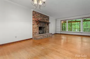 138 Stillwagon Ln, Cedar Mountain, NC 28718 - Photo 9