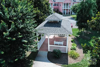 1384 21st Avenue NE, Hickory, NC 28601 - Photo 5