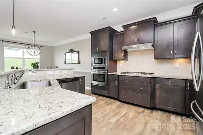 1093 Baldwin Drive, Lancaster, SC 29720 - Photo 7