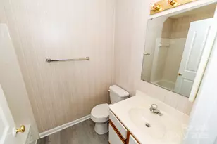 7330 Rose Terrace Ct, Charlotte, NC 28215 - Photo 11