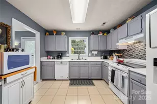 60 Southchase Dr, Fletcher, NC 28732 - Photo 5