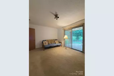 915 Eaglewood Avenue, Charlotte, NC 28212 - Photo 13