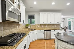 208 Woodwinds Dr, Mount Holly, NC 28120 - Photo 11