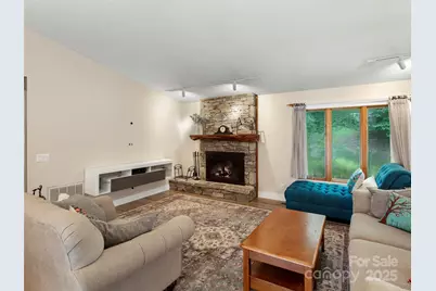 303 Brightwater Heights Drive, Hendersonville, NC 28791 - Photo 5