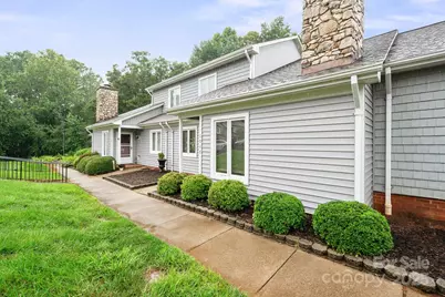 1017 21st Avenue NE, Hickory, NC 28601 - Photo 33