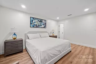 1017 21st Ave NE, Hickory, NC 28601 - Photo 17