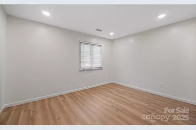 1017 21st Avenue NE, Hickory, NC 28601 - Photo 27