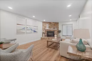 1017 21st Ave NE, Hickory, NC 28601 - Photo 7