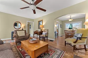 580 Maple St, Brevard, NC 28712 - Photo 13