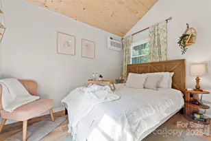 43 Polly Spout Rd, Marion, NC 28752 - Photo 23