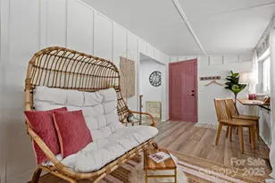 43 Polly Spout Rd, Marion, NC 28752 - Photo 11