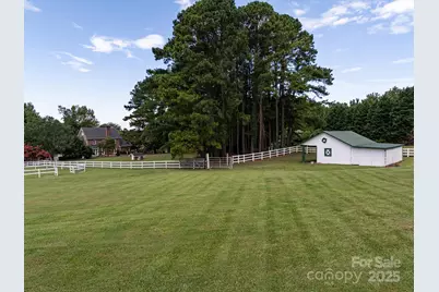 11215 Idlewild Road, Matthews, NC 28105 - Photo 9