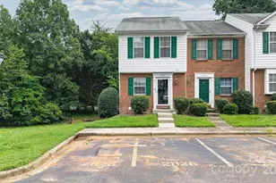 2826 Hosta Dr, Charlotte, NC 28269 - Photo 3