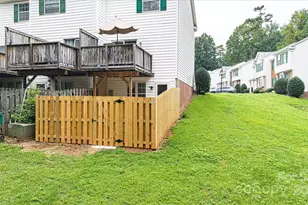 2826 Hosta Dr, Charlotte, NC 28269 - Photo 29