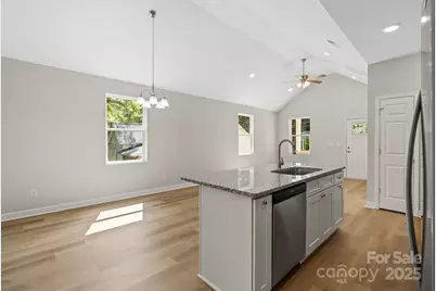 504 Fayetteville Avenue, Statesville, NC 28677 - Photo 15