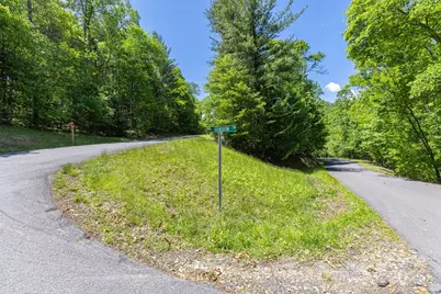 9999 River Edge Drive #2, Burnsville, NC 28714 - Photo 15