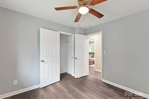 2508 Carrington Ct, Charlotte, NC 28208 - Photo 13