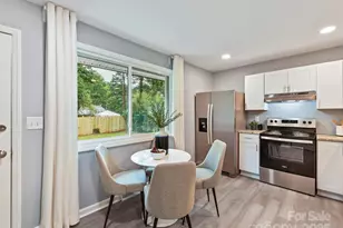 2508 Carrington Ct, Charlotte, NC 28208 - Photo 7