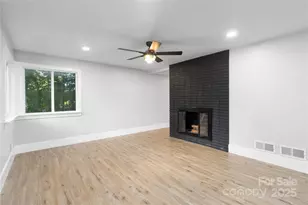 322 Breslin St, Wadesboro, NC 28170 - Photo 9