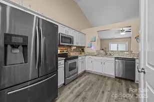 1433 Moss Creek Dr, Harrisburg, NC 28075 - Photo 5