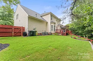 1432 Bedlington Dr NW, Charlotte, NC 28269 - Photo 3