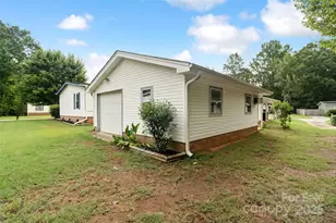 5909 Lake Valley Rd, Clover, SC 29710 - Photo 41